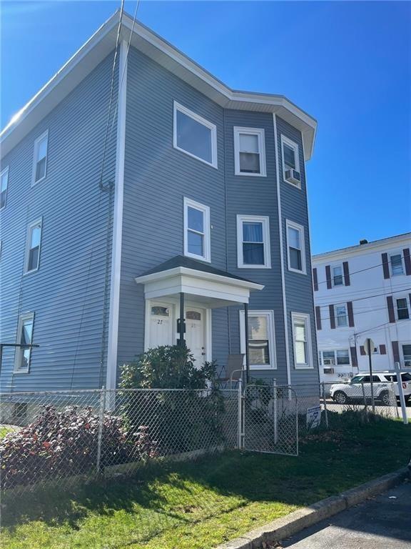 25 Stearns St, Pawtucket, RI 02861 - photo 1
