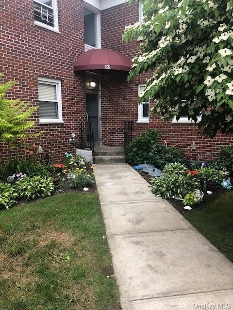 13 Winchester Ave unit 2B, Yonkers, NY 10710 - photo 1