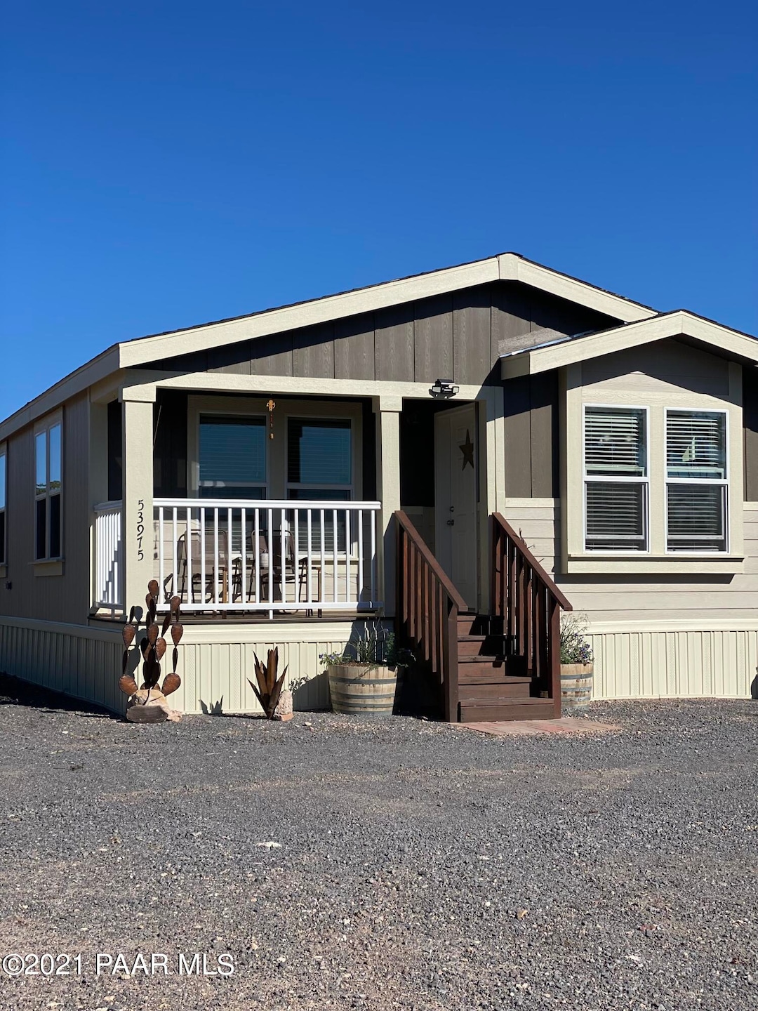 FRONT HOUSE