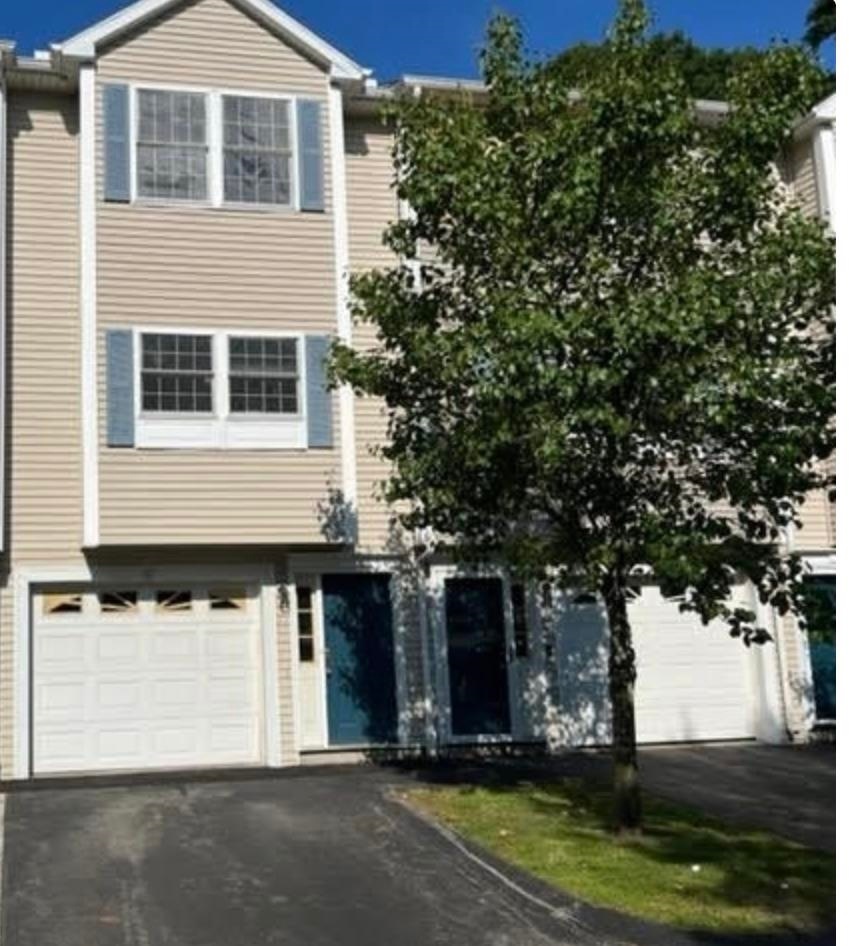 1029 S Mammoth Rd unit 11, Manchester, NH 03109 - photo 1