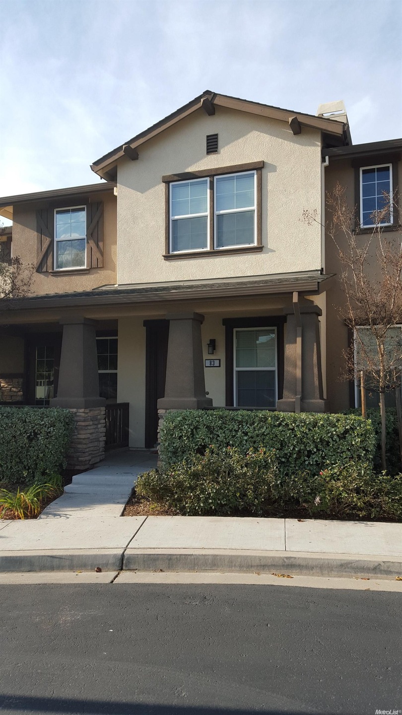 922 Silver Spur Cir unit 83, Oakdale, CA 95361 - photo 1