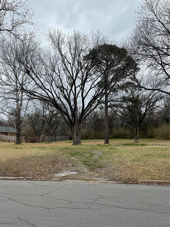 512 Verna Ln, Denison, TX 75020 - photo 1