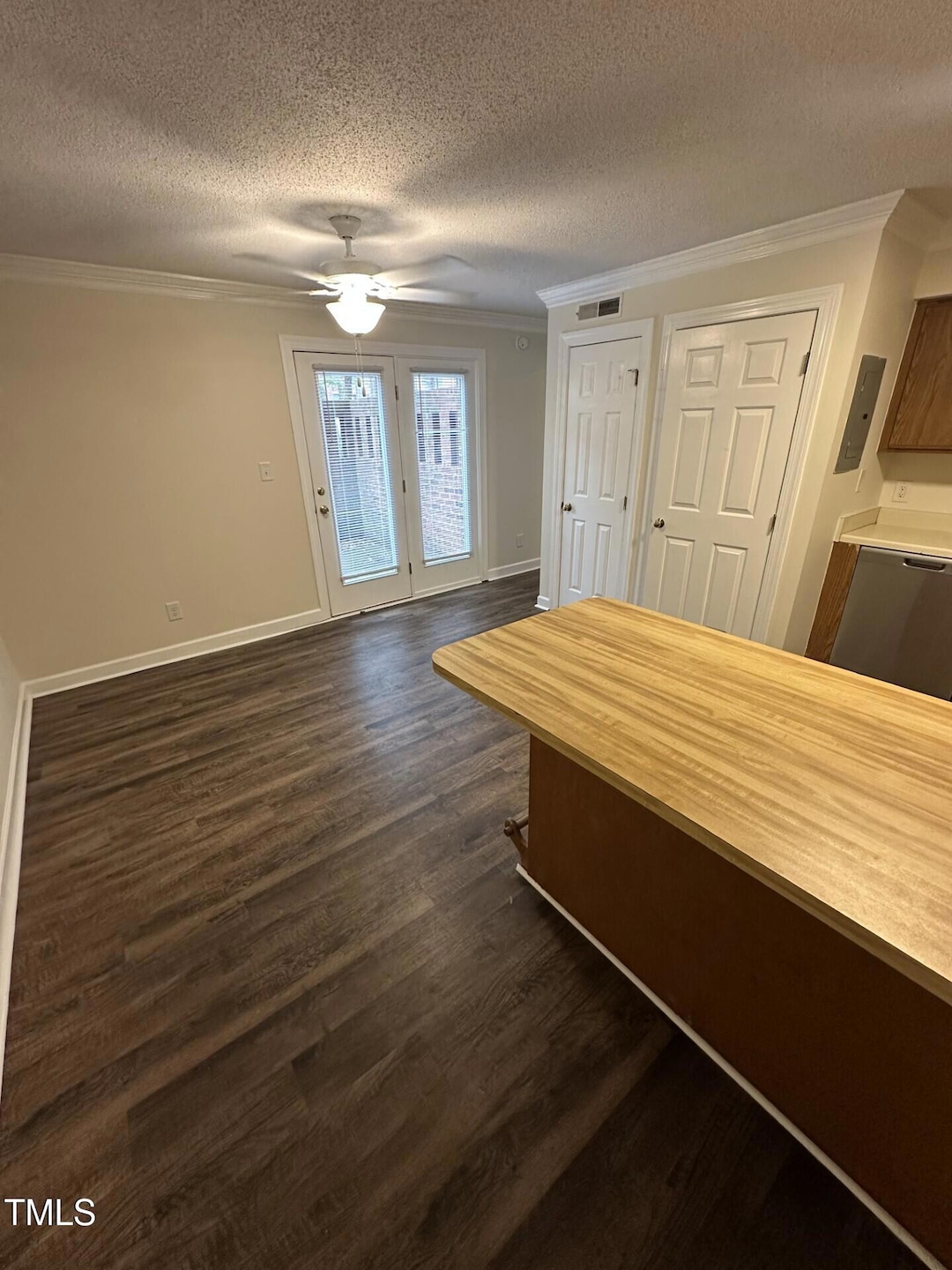 For Rent $995/month