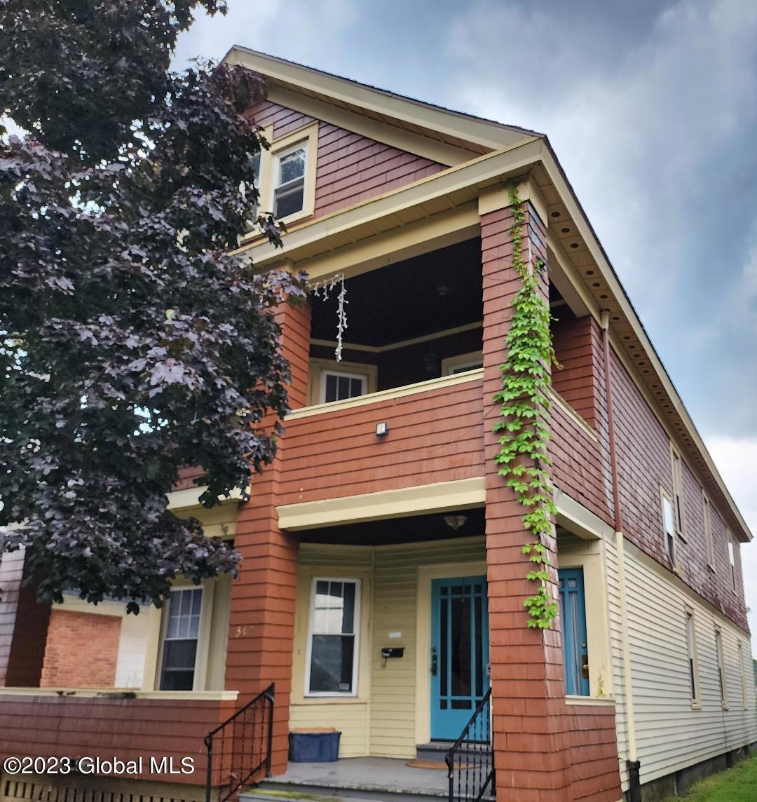 342 Taylor Ct, Troy, NY 12180 - photo 1