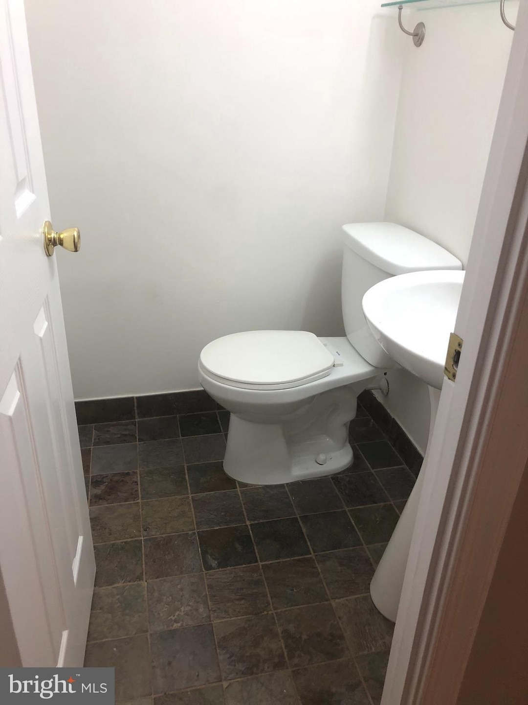 2906 Wren Ct, Woodbridge, VA 22191 - photo 1