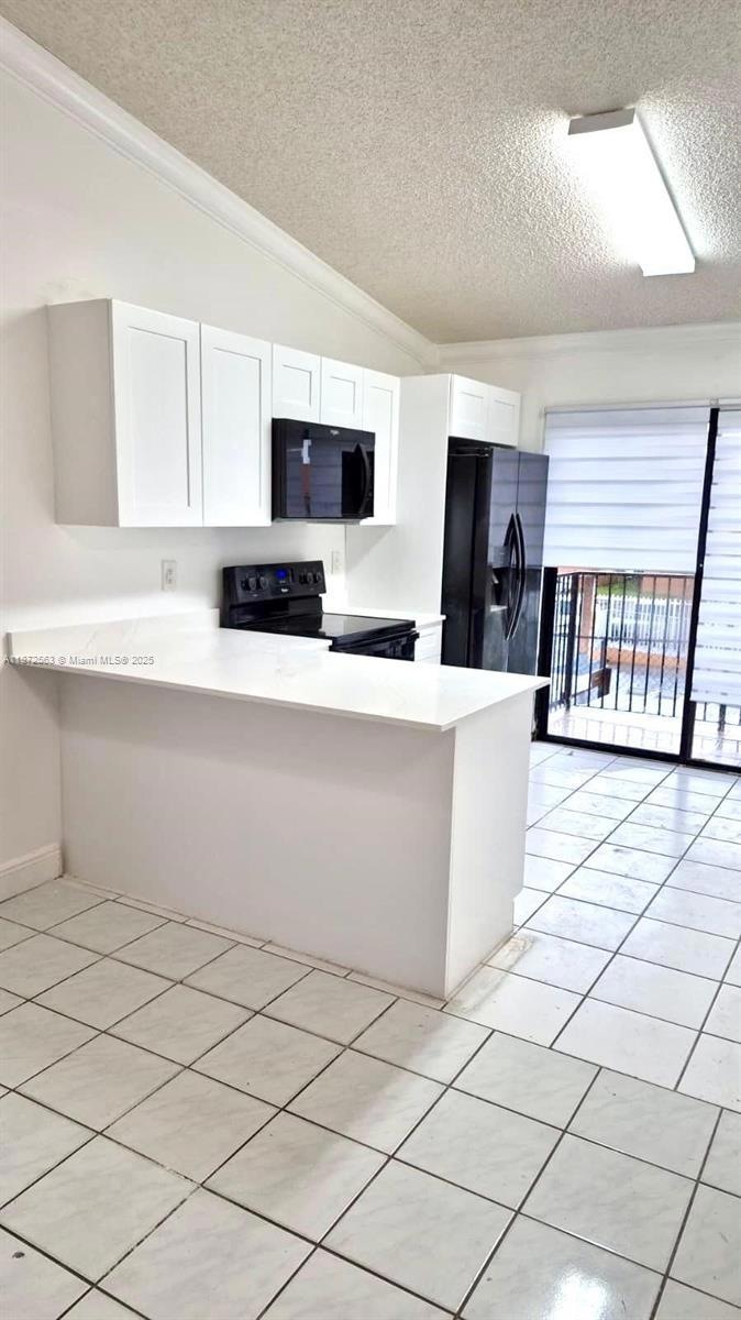 7762 W 29th Way unit 201, Hialeah, FL 33018 - photo 1