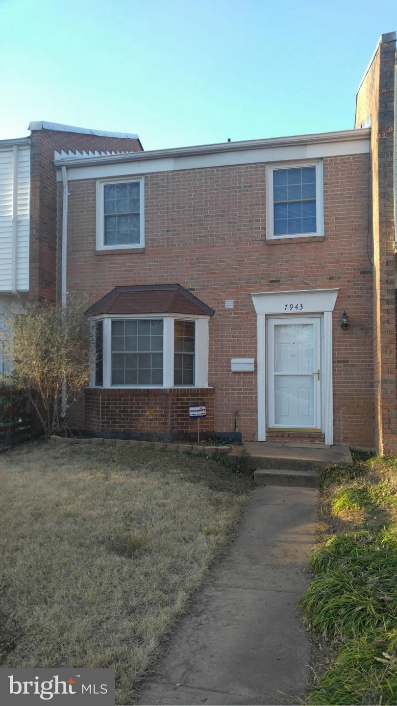 7943 Community Dr, Manassas, VA 20109 - photo 1