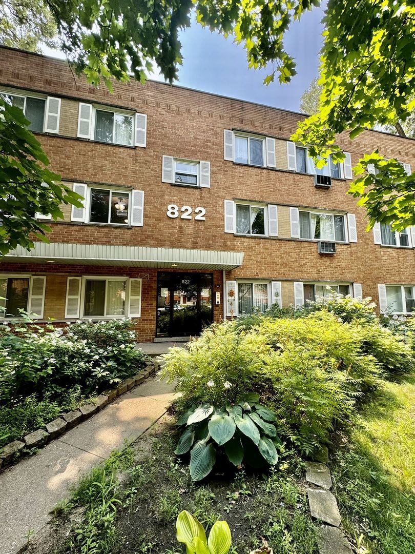 822 Seward St unit 1A, Evanston, IL 60202 - photo 1