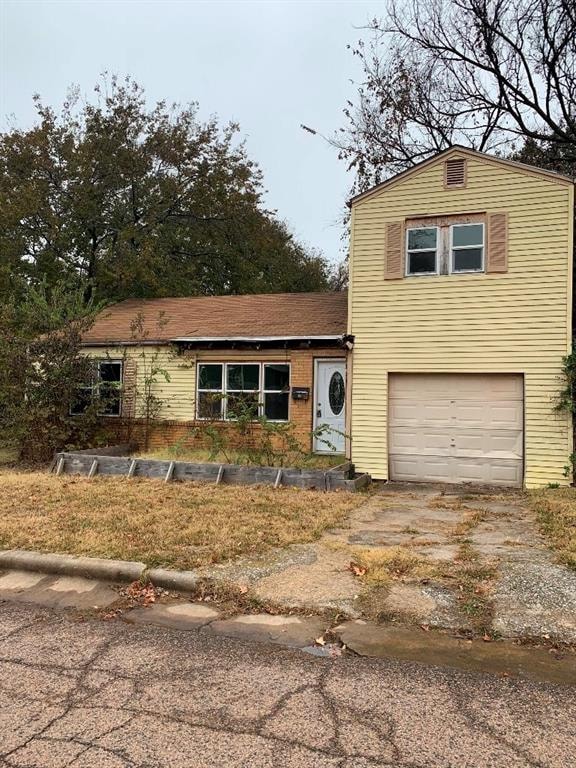 910 N Hobson Ave, Shawnee, OK 74801 - photo 1