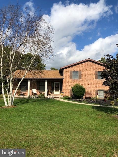 253 Topaz Dr, Chambersburg, PA 17202 - photo 1