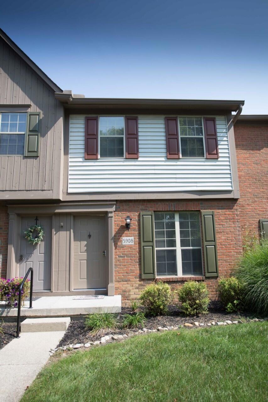 5908 Aqua Bay Dr, Columbus, OH 43235 - photo 1