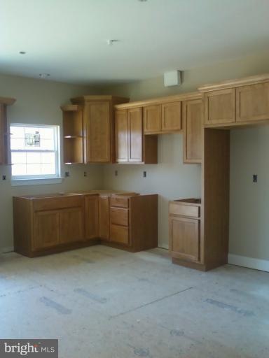 2529 Brookfield Ave, Baltimore, MD 21217 - photo 1