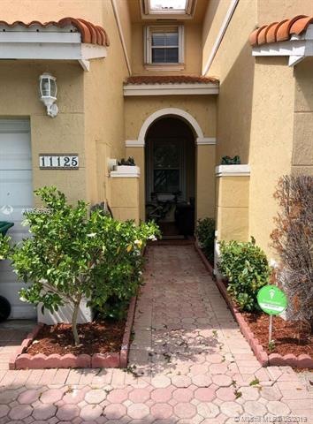 11125 NW 43rd Ln, Doral, FL 33178 - photo 1