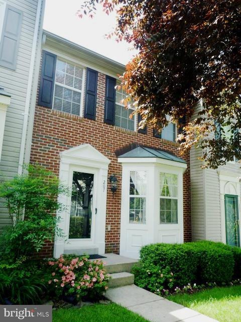 207 Bentley Ct, Stafford, VA 22554 - photo 1