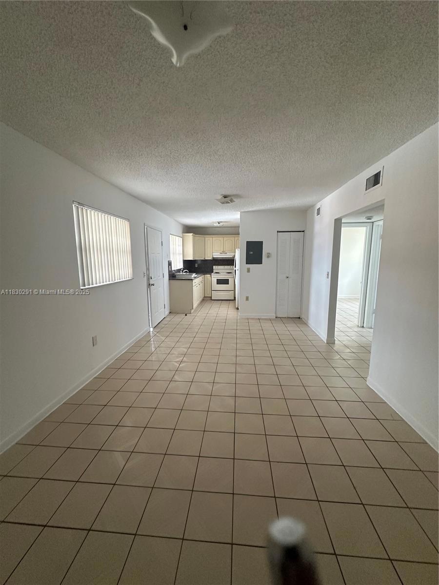 120 W 9th St unit 102, Hialeah, FL 33010 - photo 1
