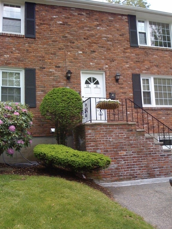 33 Margaret Rd unit 35, Newton Highlands, MA 02461 - photo 1