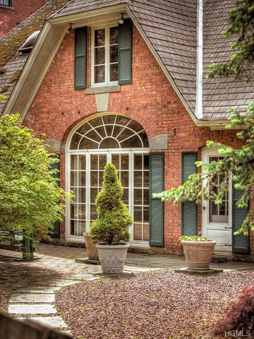 73 Circuit Rd, Tuxedo Park, NY 10987 - photo 1