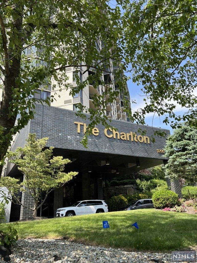 The Charlton Condominium unit 2J, Fort Lee, NJ 07024 - photo 1
