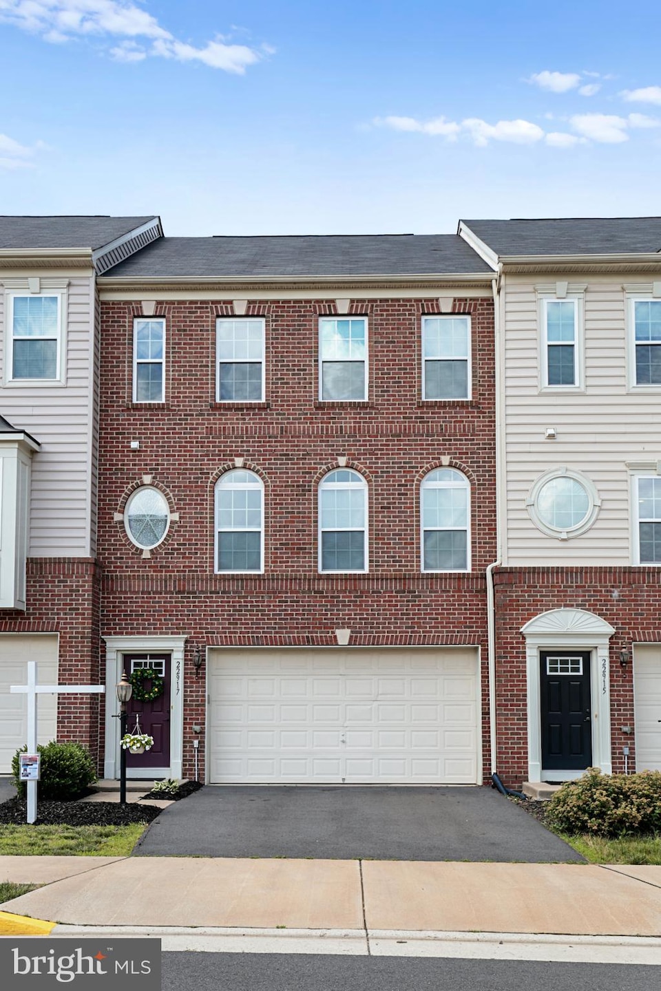 22917 Chinkapin Oak Terrace, Sterling, VA 20166 - photo 1