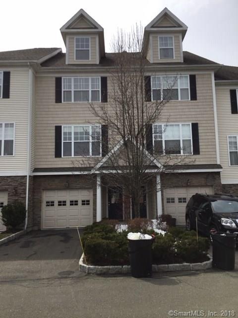 13 Crestview Ln unit 13, Danbury, CT 06810 - photo 1