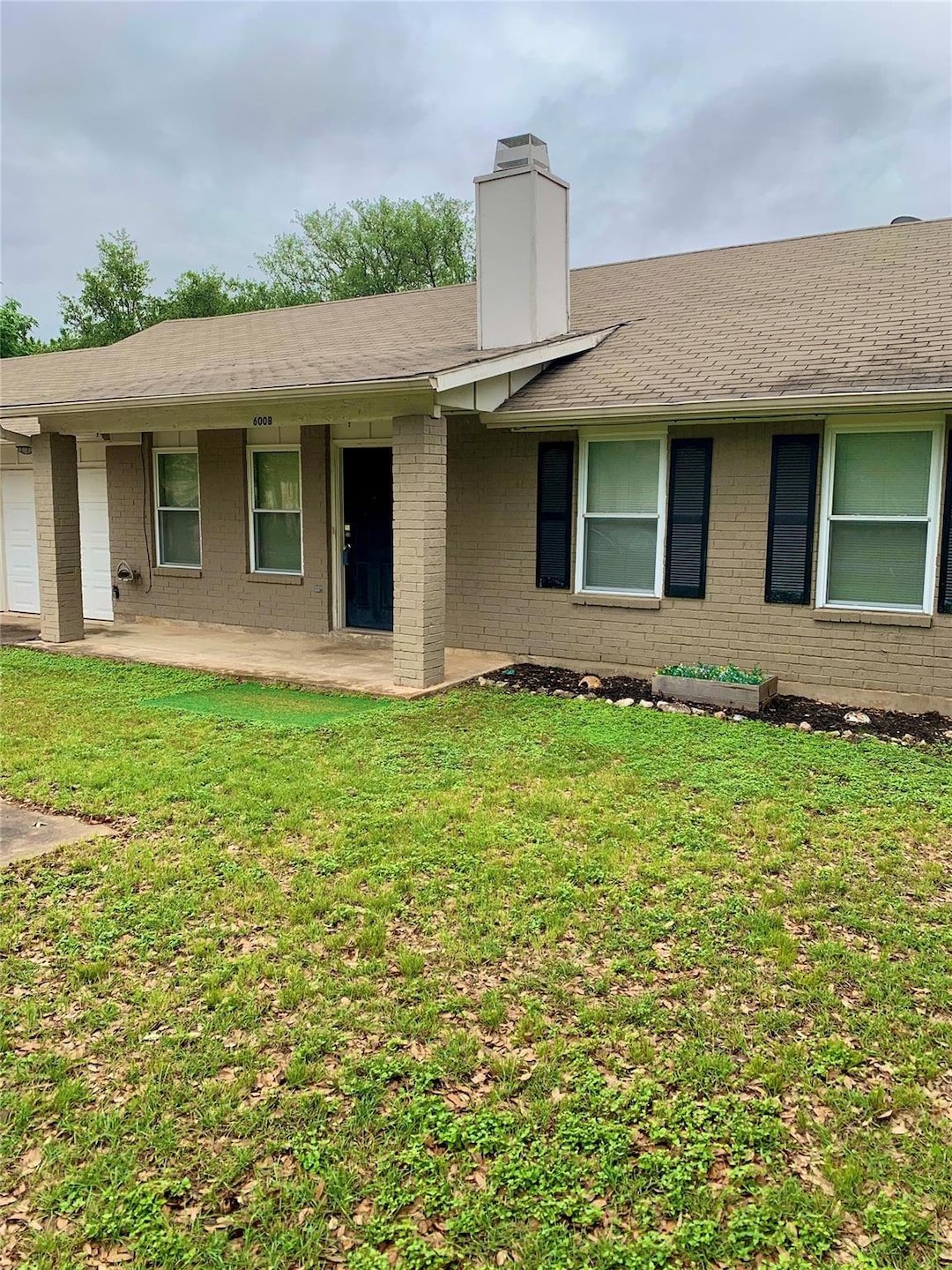 600 Hedgewood Dr unit B, Georgetown, TX 78628 - photo 1