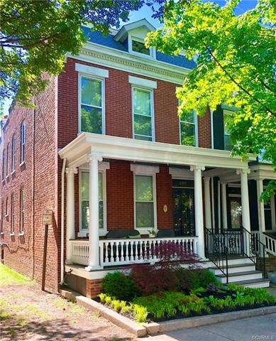 Charming two story row house in the Museum District! Light, bright and priced to sell! Newly renovated kitchen and bathrooms.