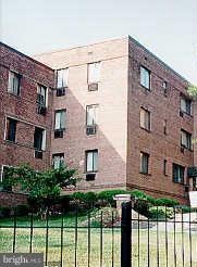 6 Galveston St SW unit 301, Washington, DC 20032 - photo 1