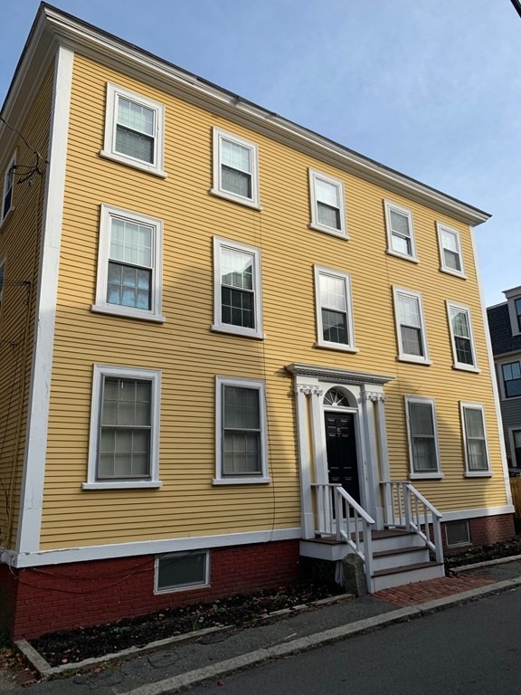 5 Curtis St unit 2, Salem, MA 01970 - photo 1