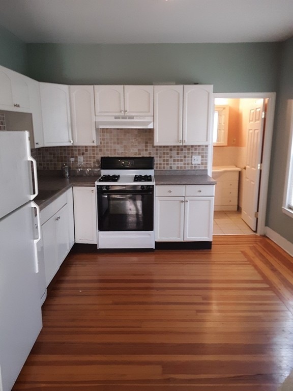 7 Hillside Ave unit 1, Everett, MA 02149 - photo 1