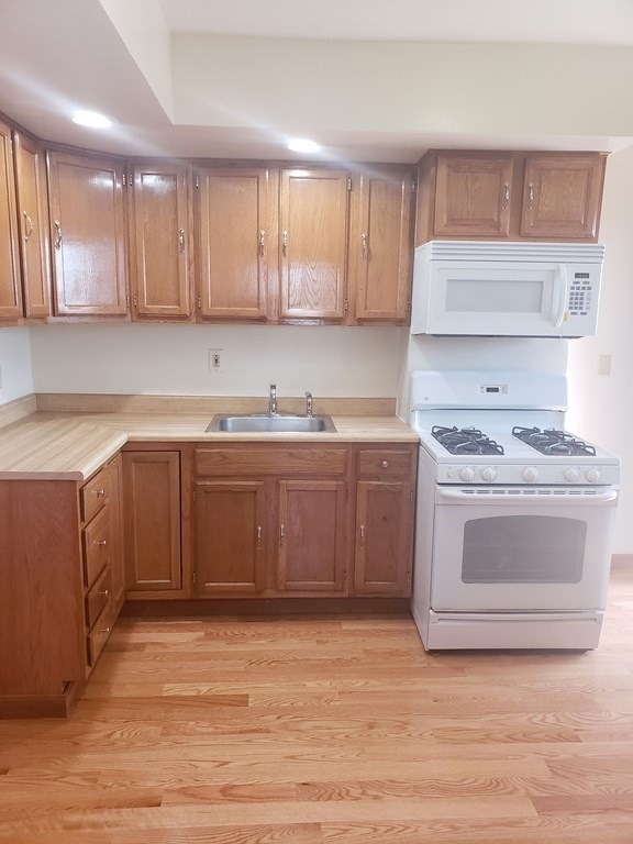 2 Lynnville Terrace unit 3, Dorchester, MA 02121 - photo 1