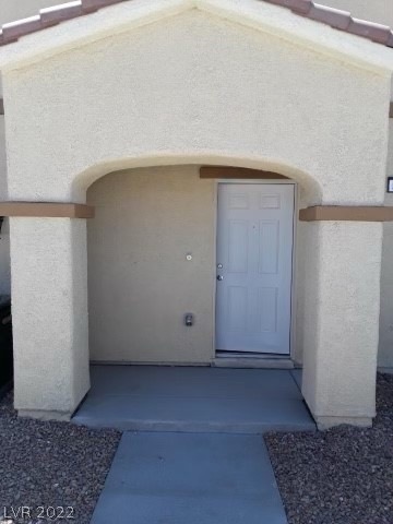 Front entry off court yard. Garage entry off stret