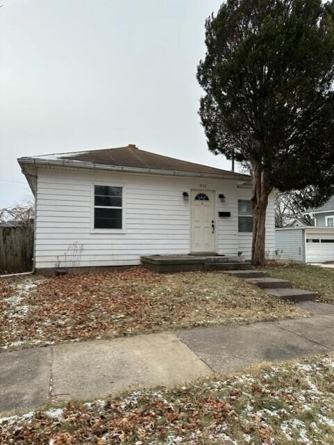 910 Orange Primary Photo