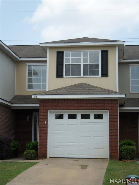 103 S SPRINGVIEW