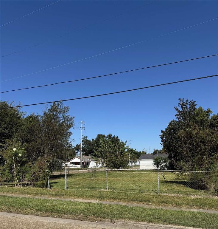 1001 Fall St, Lake Charles, LA 70601 - photo 1