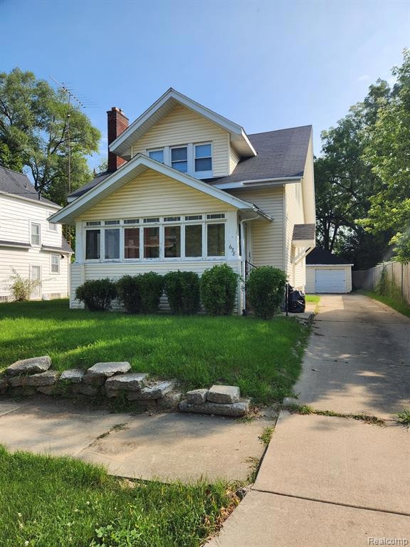638 N Chevrolet Ave, Flint, MI 48504 - photo 1