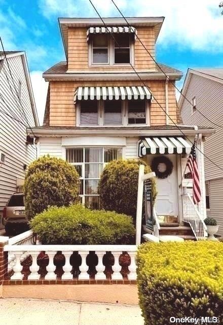 54-55 64th St, Maspeth, NY 11378 - photo 1