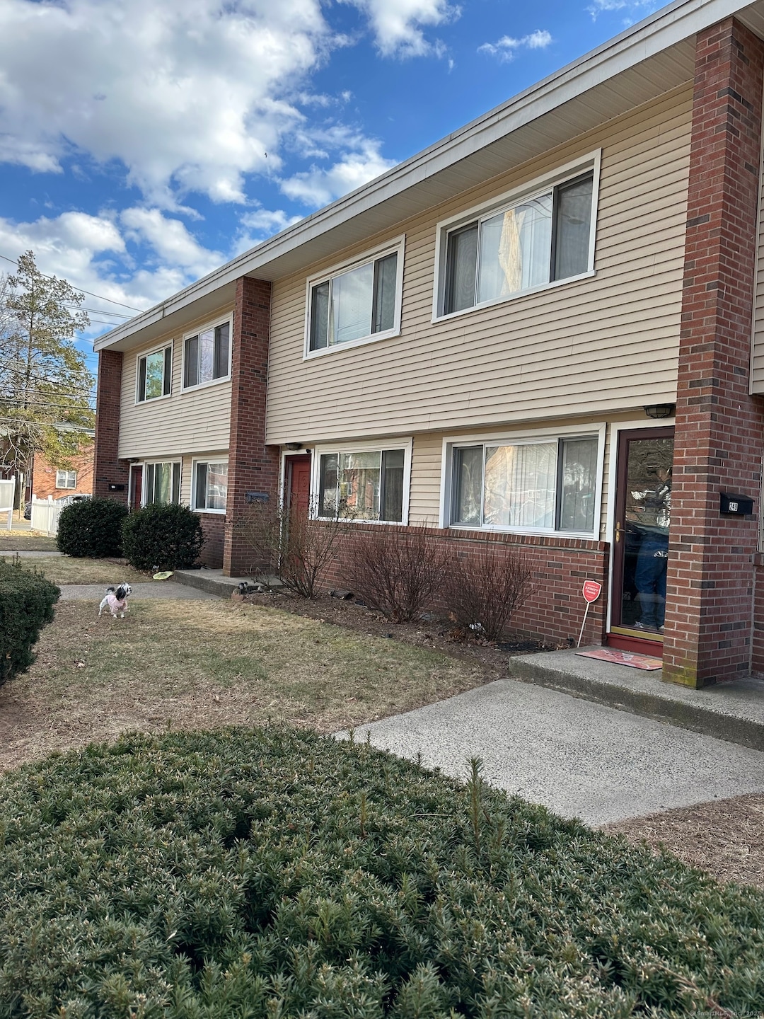 251 Barnes Ave unit 251, New Haven, CT 06513 - photo 1