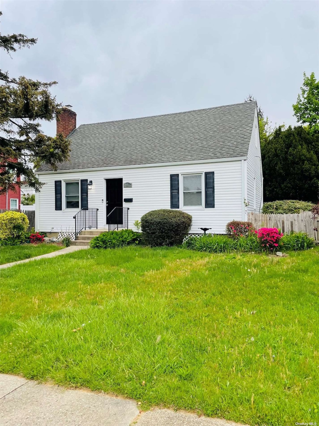 4 Taft Place, Glen Cove, NY 11542 - photo 1