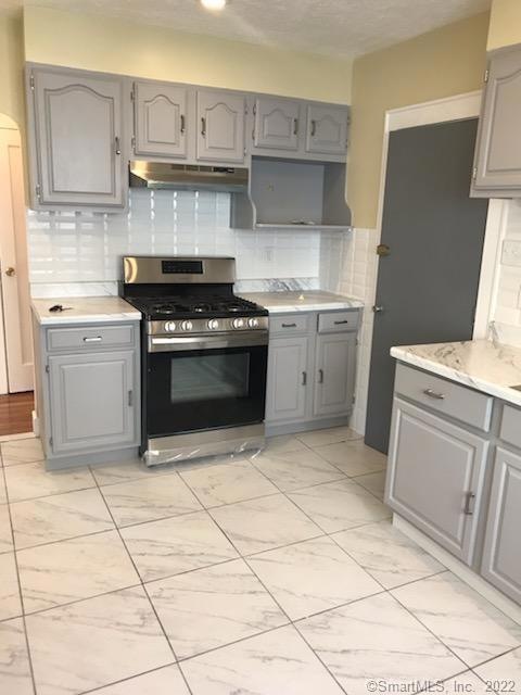 479 Wells St unit 2, Bridgeport, CT 06606 - photo 1