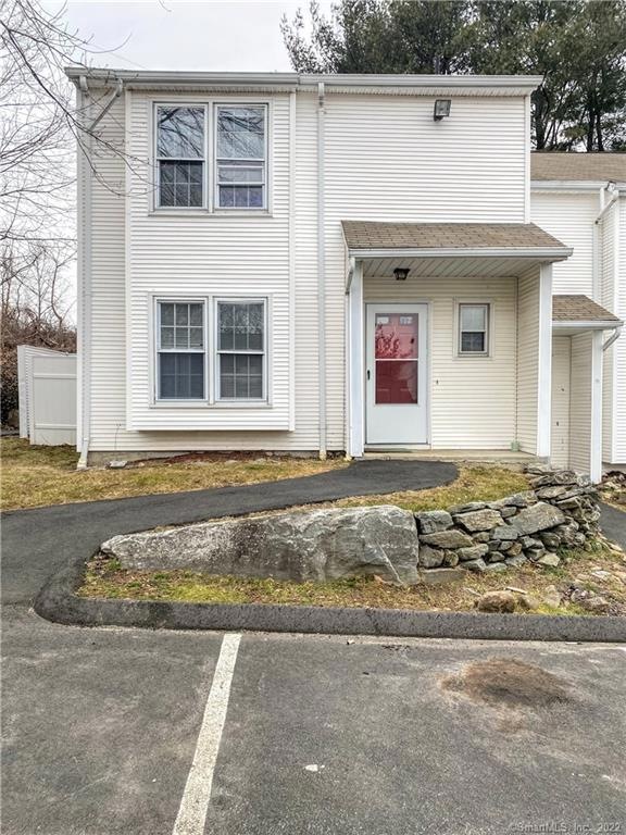 35 Deerwood Ln unit 1, Waterbury, CT 06704 - photo 1