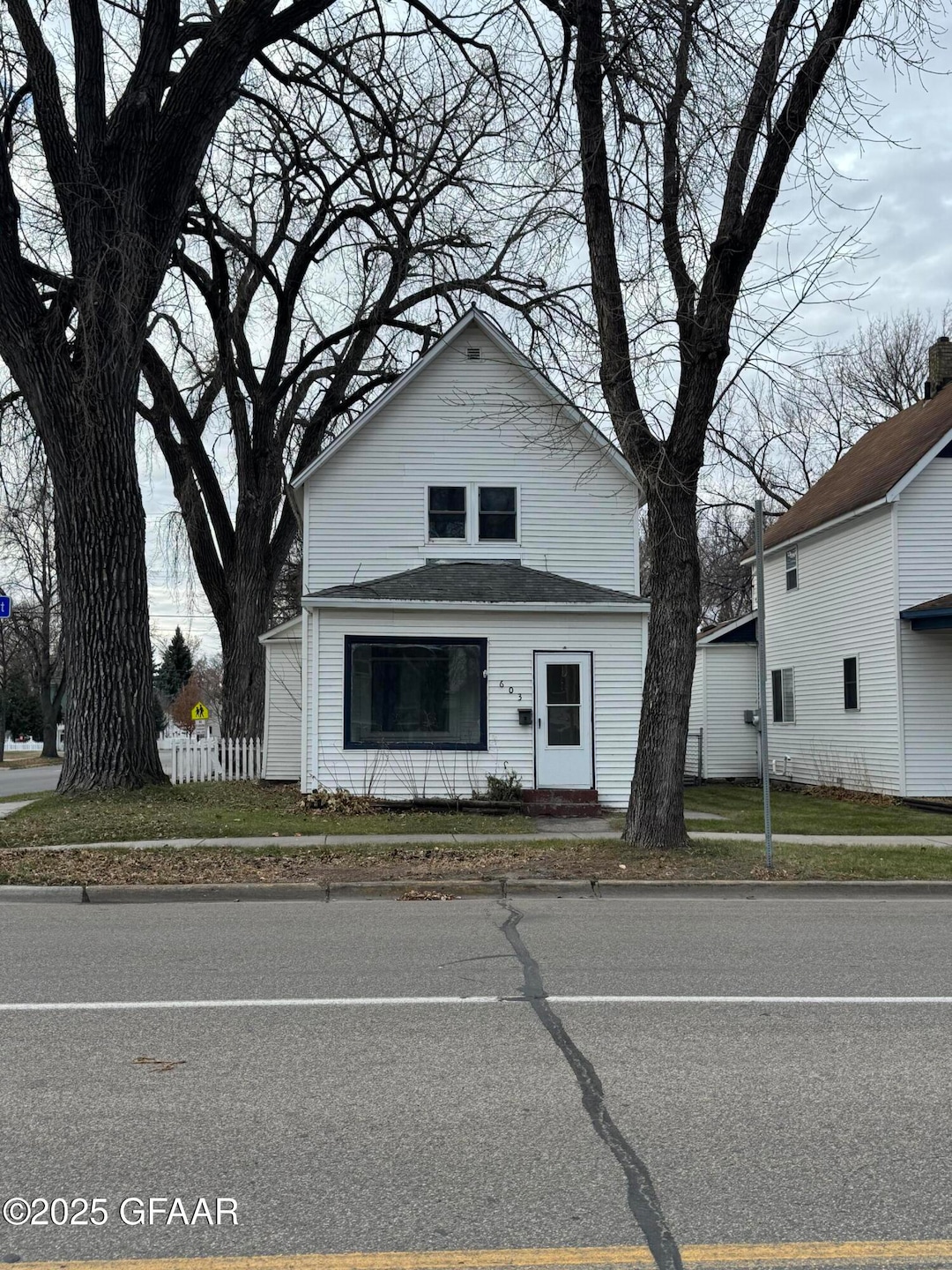603 N 5th St, Grand Forks, ND 58203 - photo 1