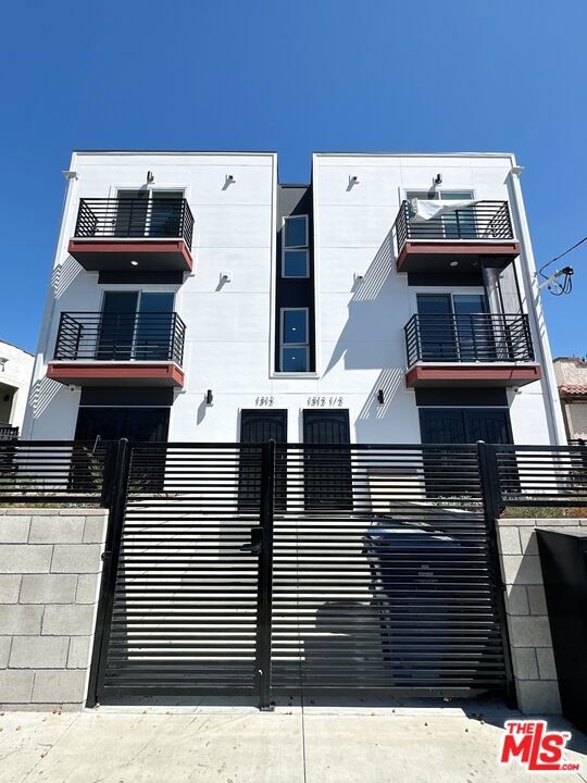 1312 N Mariposa Ave, Los Angeles, CA 90027 - photo 1