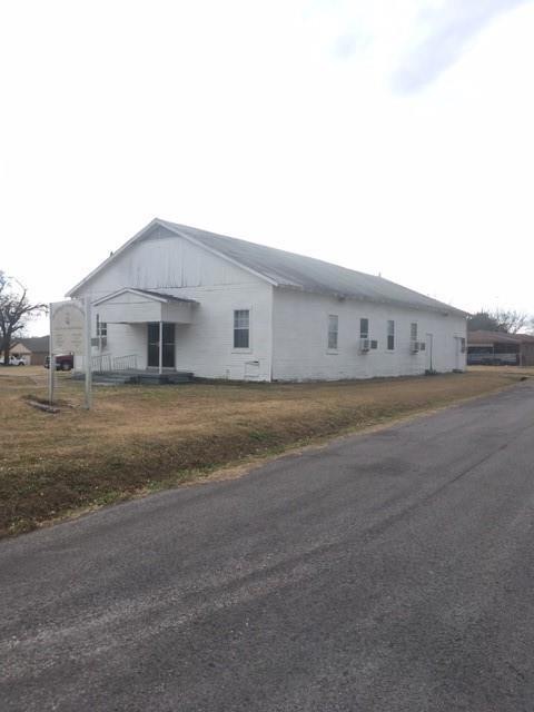 1405 Johnson Ave, Ennis, TX 75119 - photo 1