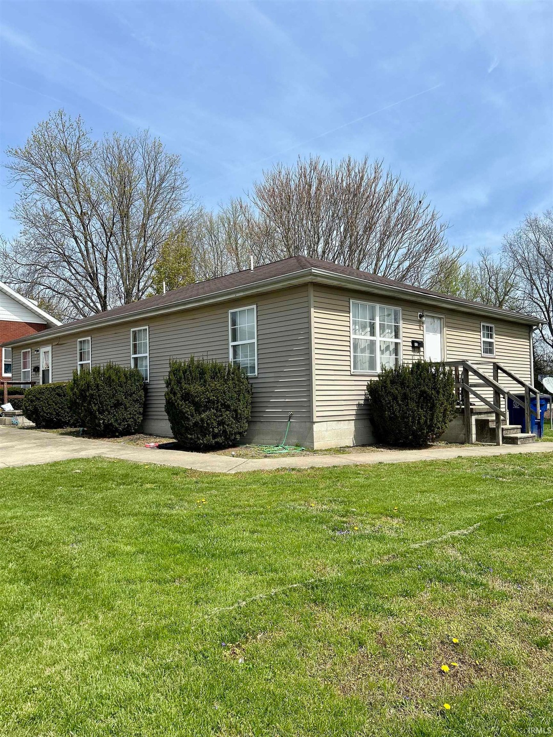 402 E Broadway St, Princeton, IN 47670 - photo 1