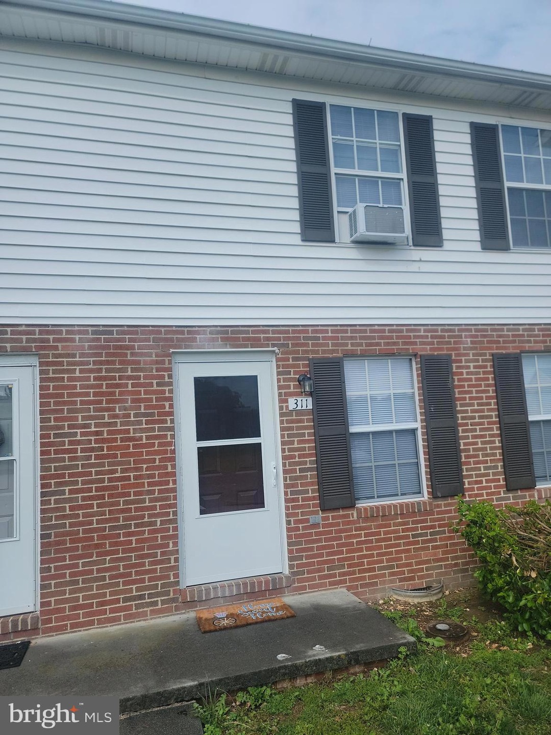 311 Nottoway Dr, Stephens City, VA 22655 - photo 1