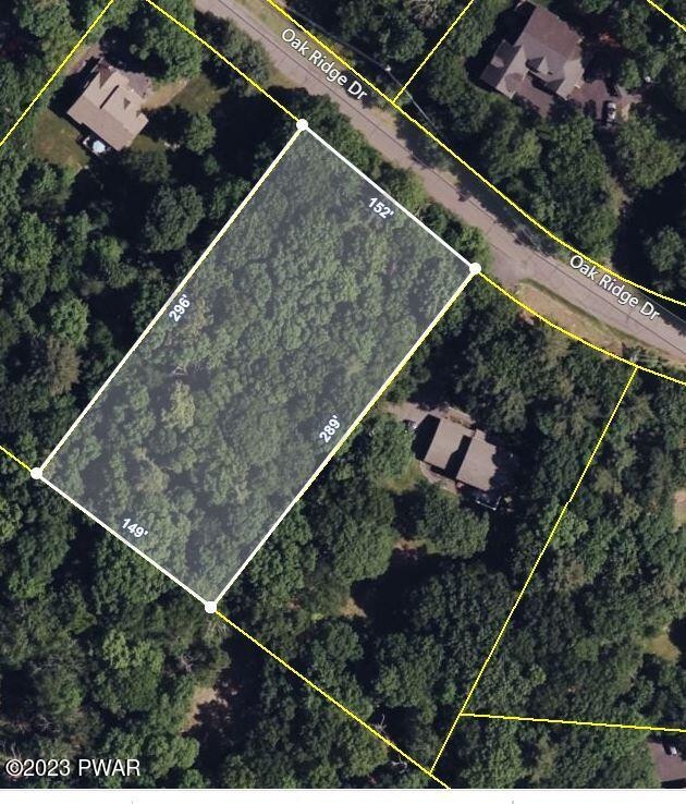 118 Oak Ridge Dr, Dingman Township, PA 18337 - photo 1