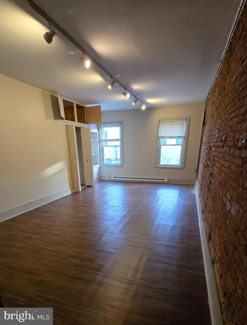 4303 Main St unit 2, Philadelphia, PA 19127 - photo 1