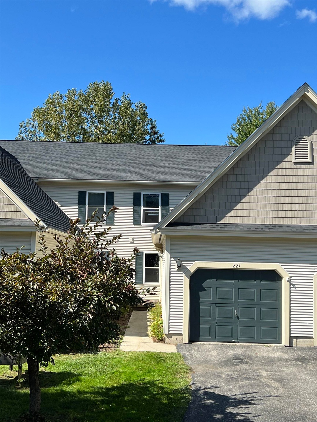 221 Juniper Dr, South Burlington, VT 05403 - photo 1