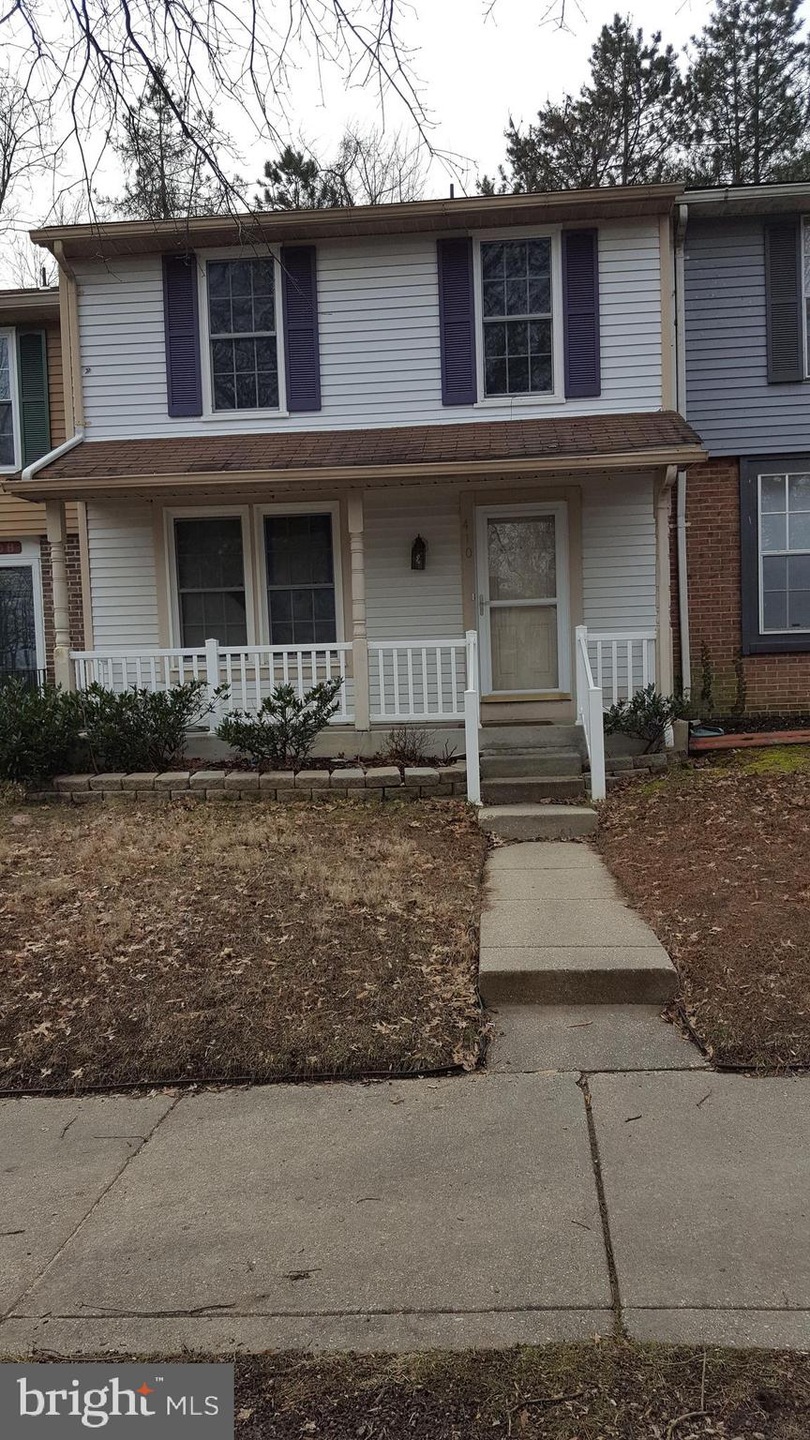 410 Shady Glen Dr, Capitol Heights, MD 20743 - photo 1