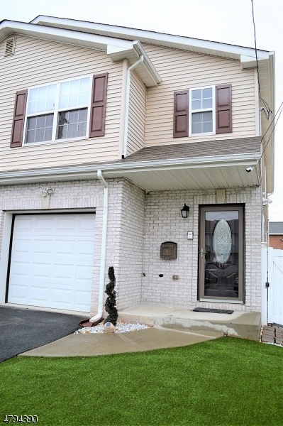 8 Mercer St, Carteret, NJ 07008 - photo 1